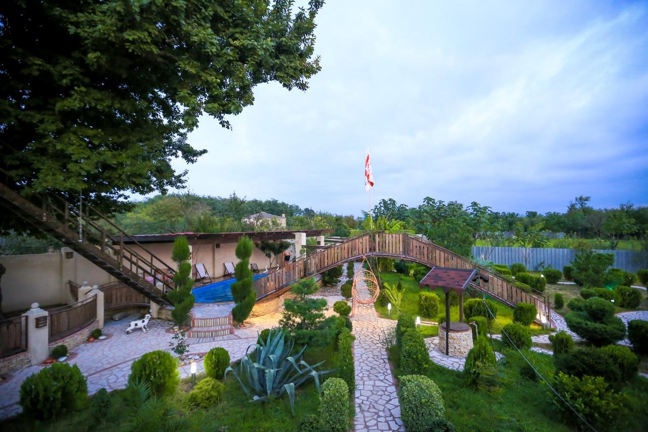 Garden Hotel Kutaisi Exterior photo