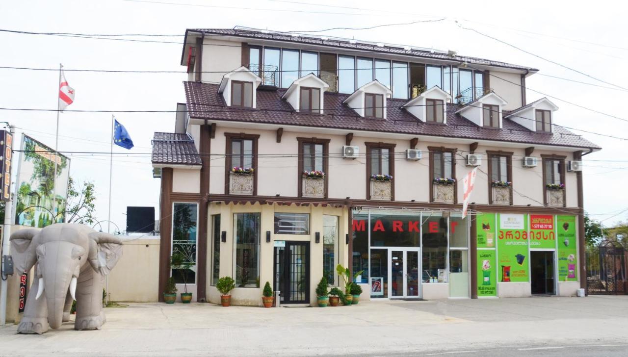 Garden Hotel Kutaisi Exterior photo